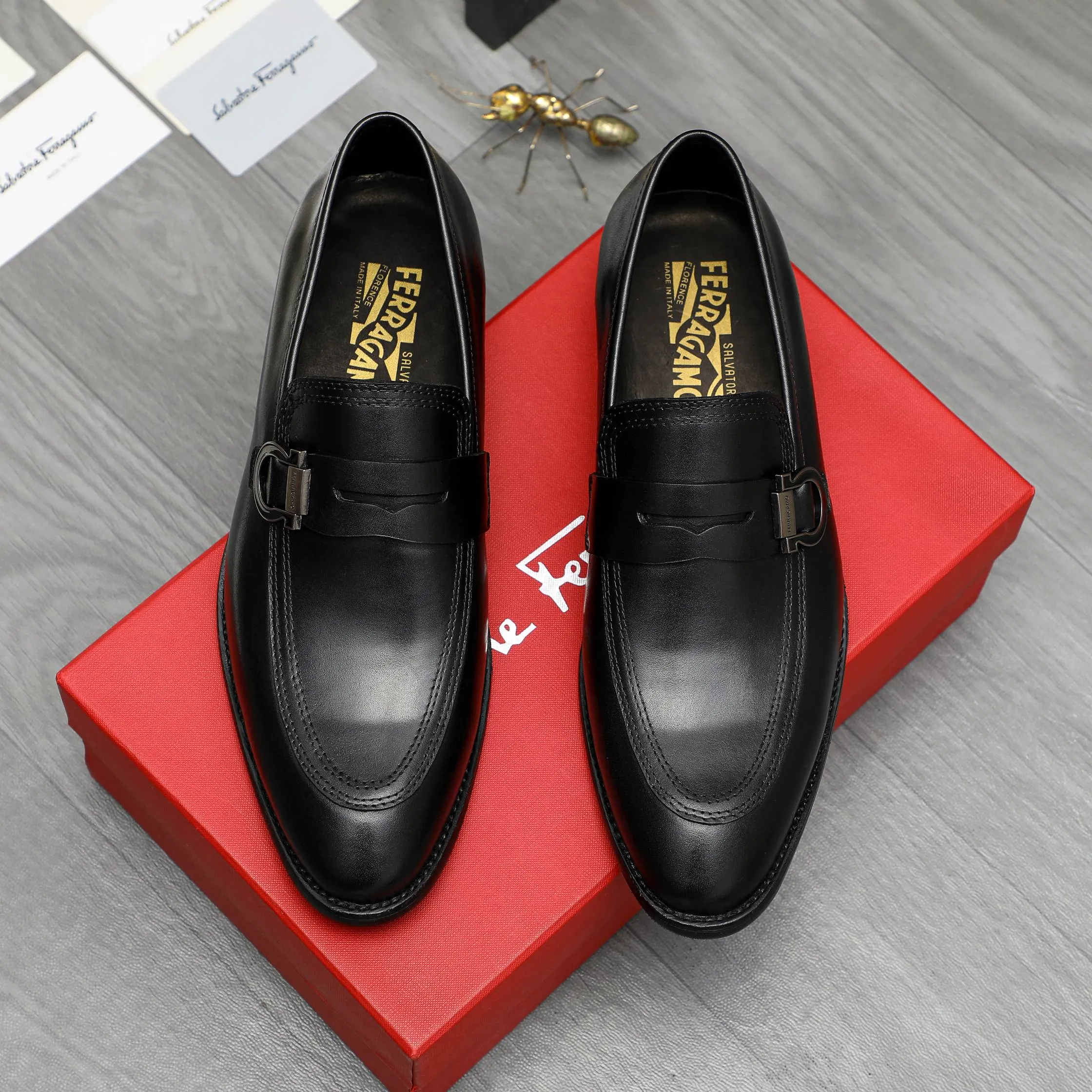 Men's men's shoes💰460 Product trademark: Ferragamo "Ferragamo" business slip-on leather shoes Regular size: 39-44 Product materials: Selected high-quality cowhide upper, cowhide lining, original outsole